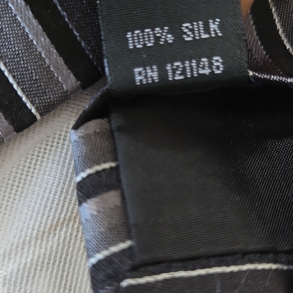 Bugatti Tie - Picture 4 of 5